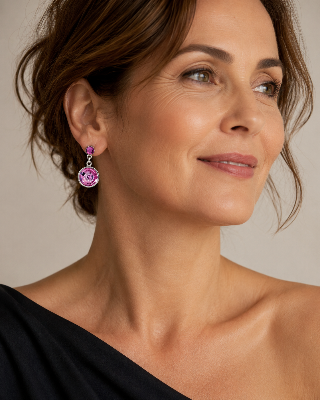 Livia 1 Earr - Fuchsia - imagen modelo 2
