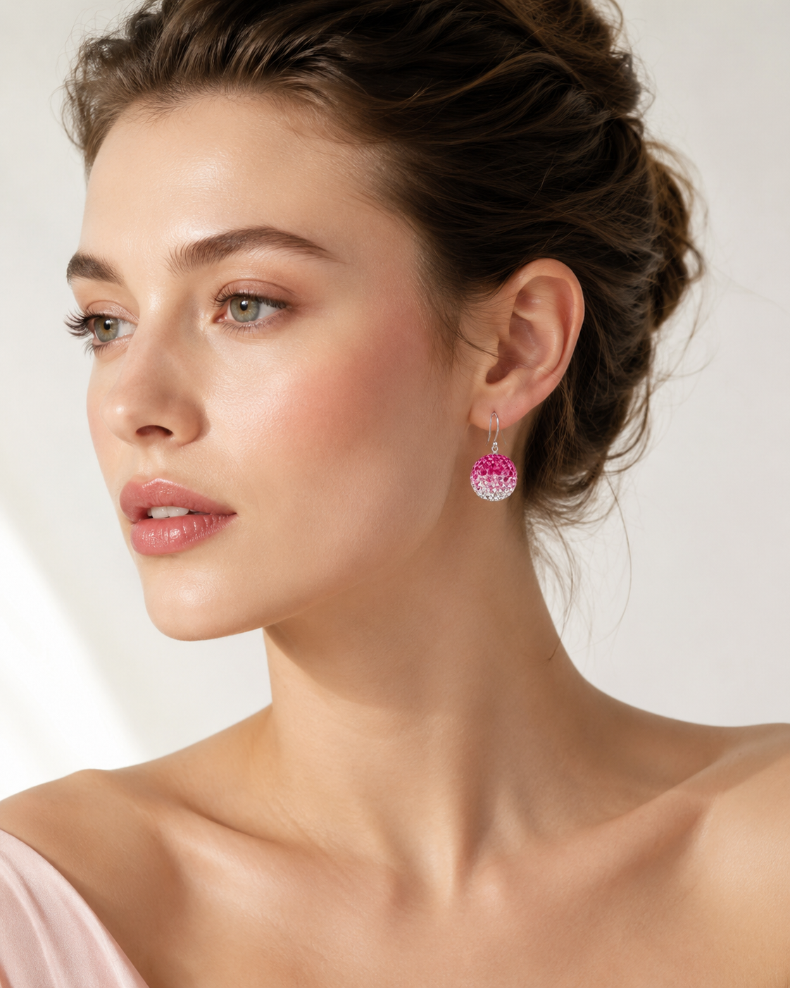 B. Ball Earr - Ag925 Fuchsia - imagen modelo 1